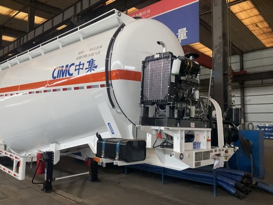 CIMC Tres ejes tanque de 60 toneladas Coche con motor diesel Conjunto de rigidez y resistencia Remolque de cemento