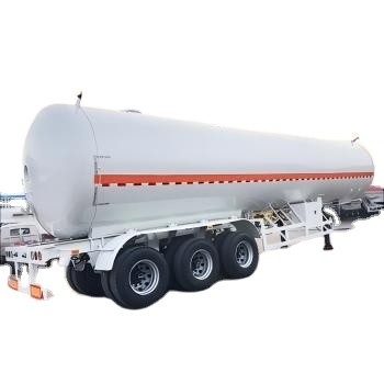 El último diseño de proceso de CIMC es un semirremolque de tres ejes de tanque de combustible hecho de acero de alta resistencia.