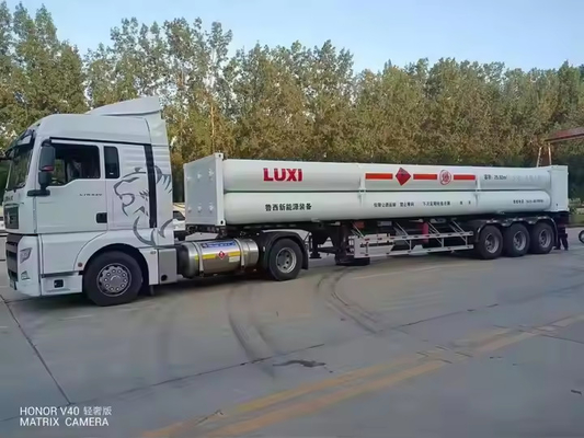 CIMC 3 Ejes 5500L-8000L Gasolina y Diesel 4 Compartimientos Acero Combustible Tanque Hidráulico Remolque