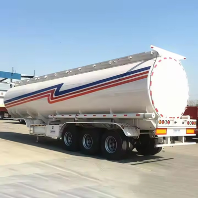 Camión cisterna de combustible de petróleo Sinotruk Camión cisterna de combustible 8*4 35000 litros Camión cisterna de combustible